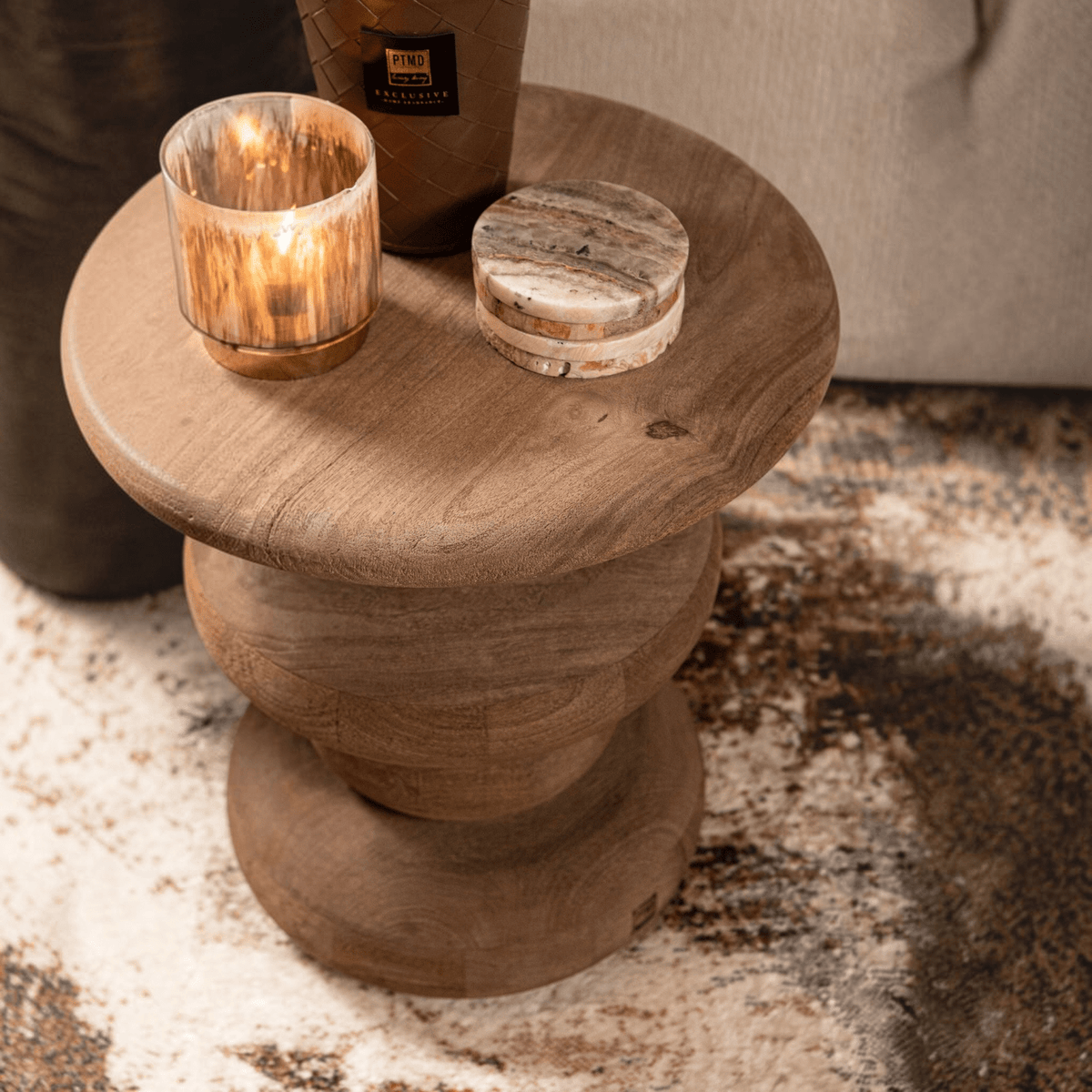PTMD | Keven Bijzettafel | Naturel Mangohout Geribbeld Rond - PTMD - Woonboutique