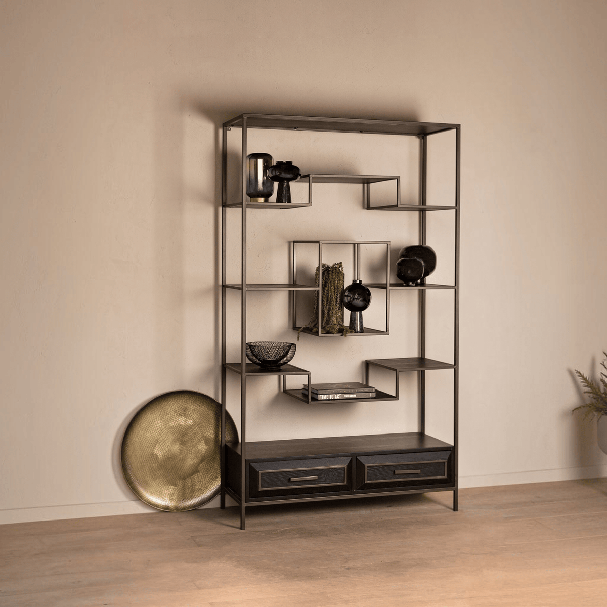 PTMD Lixly Vakkenkast | Zwart Hout & IJzer - PTMD - Woonboutique