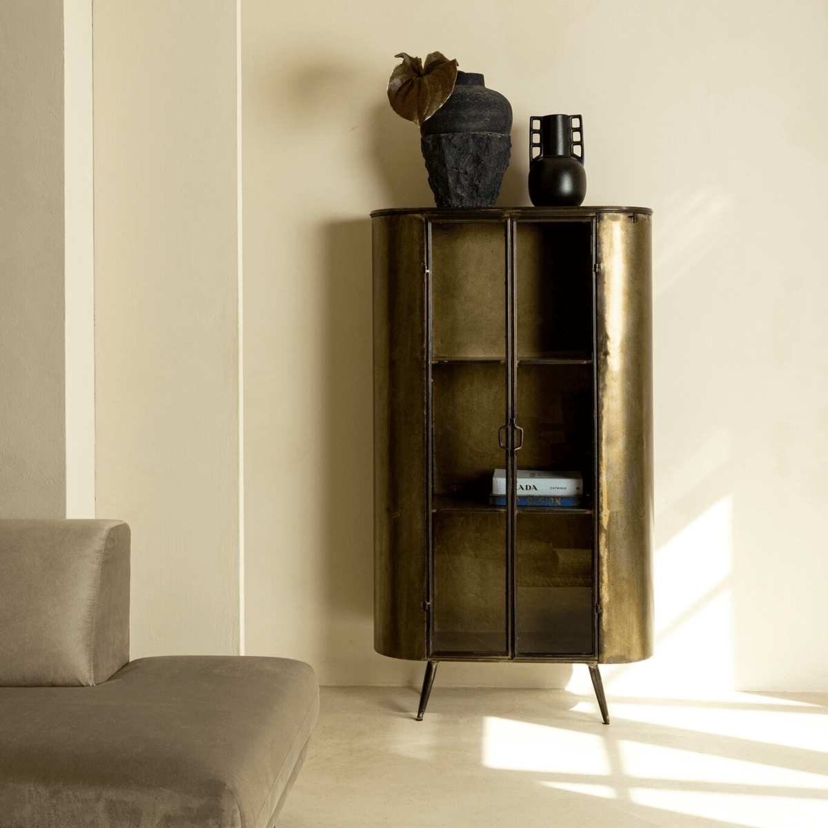 PTMD Spacer Vitrinekast | Messing & Glas - PTMD - Woonboutique